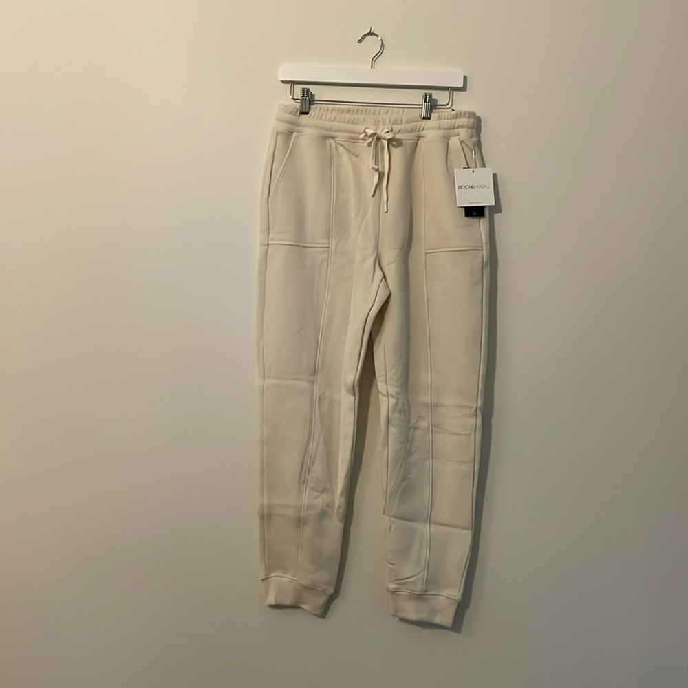 Beyond Yoga Joggers NWT